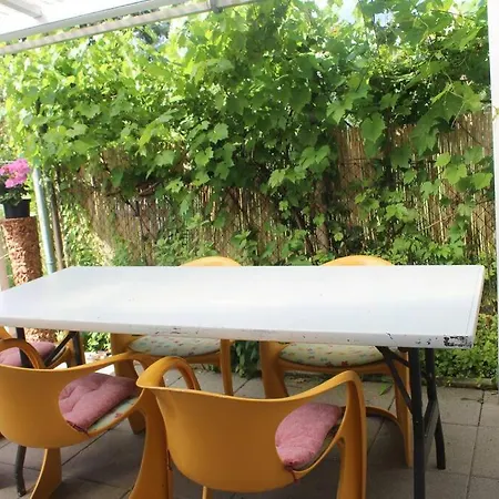 Kleines Haeuschen Am Garten In Darmstadt Exterior photo